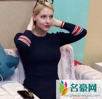 李白lisa爆乳大尺度照片 撒贝宁还是既开放又时尚