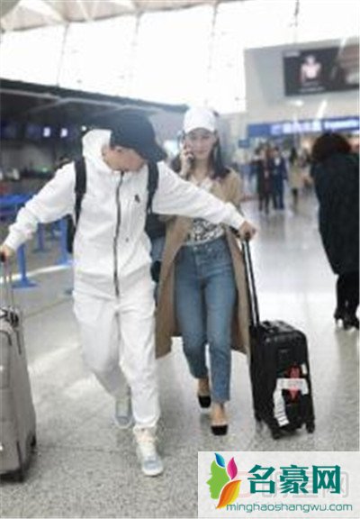 韩庚配不上卢靖姗吗 一个从韩国回来跳杂耍和驰骋好莱坞的能比吗