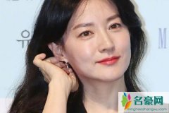 李英爱状态 49岁状态超过林志玲