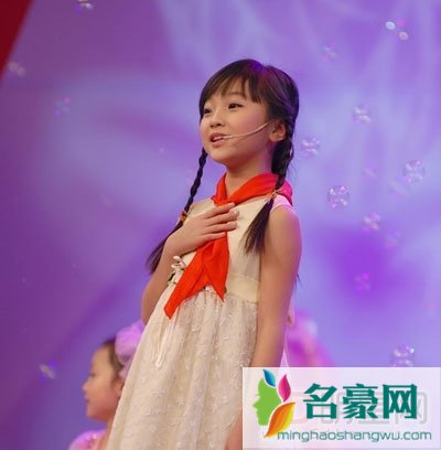 林妙可假唱被发现怪导演 当时她很小跟本不懂事