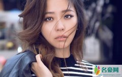 张靓颖乱入杨千嬅演唱会 网友表示一张门票听两场演唱