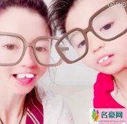 张柏芝为母亲庆生 张柏芝带着两个儿子一起出镜庆生