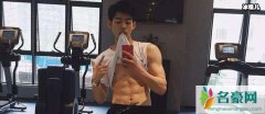 王星玮腹肌照 个人资料曝光他《锦衣之下》里出演谁