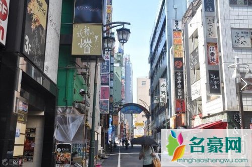 日本红灯区亲身体验 不是爱中国人是爱中国人的钱