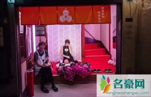 日本红灯区亲身体验 不是爱中国人是爱中国人的钱