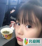 裴佳欣的父亲裴子添是干什么工作的 有钱吗样貌长相如何
