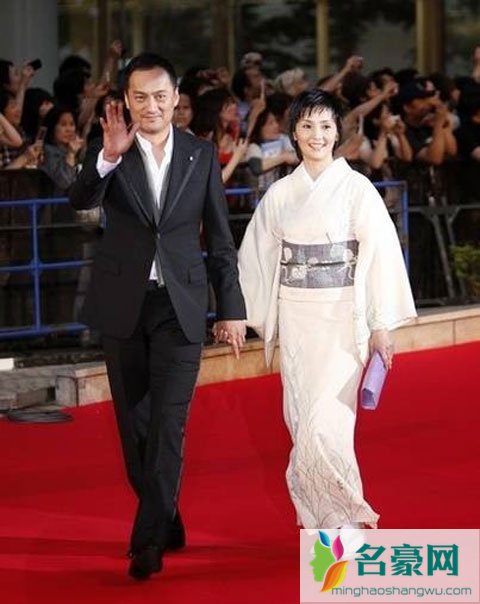 日本男星渡边谦出轨恋情曝光形象受损 被妻子赶出家门投奔女儿