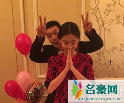 黄晓明为什么放弃李菲儿娶杨颖 李菲儿黄晓明分手原因+以前的亲密照