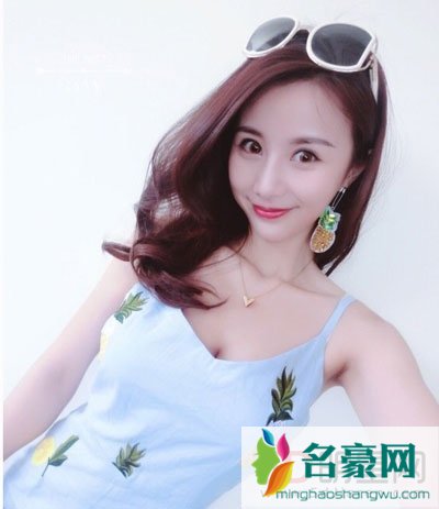 纪文君被餐桌家暴视频被辱照片 一群正经的演员干不正经的事