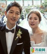 秋瓷炫宋慧乔同桌热聊 透露宋仲基会学于晓光口头禅你死我死