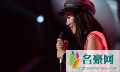 李嘉格哈啰歌不带胸罩是什么梗 李嘉格和张碧晨吵架不和闹掰了