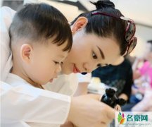 胡杏儿问陪玩秘诀 粉丝大方给出自己独门绝招