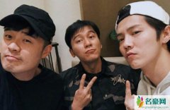 李晨陈赫鹿晗晒自拍 陈赫对镜头耍酷自拍画面十分温馨