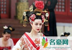 崔永元范冰冰互撕事件不断延伸 李晨不发声力挺女友是无暇顾及还是胆小怕事