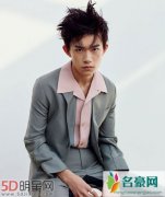 易烊千玺是不是有自闭症 易烊千玺高烧40度还能拍戏吗