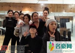 “菊外人”可以了解下王菊过往 签约8年已定好发展方向