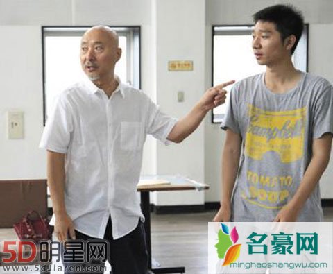 喜剧演员陈佩斯带儿子进圈继承衣钵 四部作品上海启动巡演