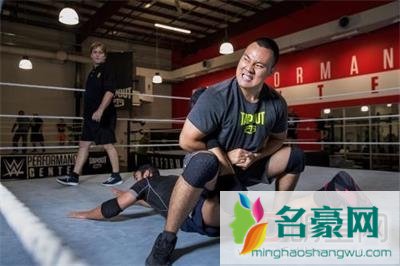 中国第一个进入wwe是谁 wwe有中国人吗