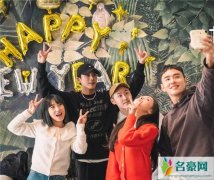 念念桃花源阮经天与弟弟同框 兄弟二人长得好像