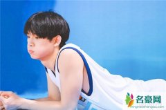 姚琛800万粉丝福利 翻跳my house力度的掌握绝了