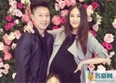 李小鹏老婆李安琪是外国人吗 李安琪节目中为什么不说中文