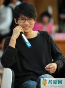 韩寒抨击文章《同龄人正在抛弃你》 价值观和个人意愿不能强加