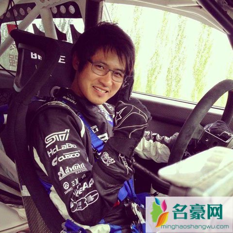 韩寒抨击文章《同龄人正在抛弃你》 价值观和个人意愿不能强加