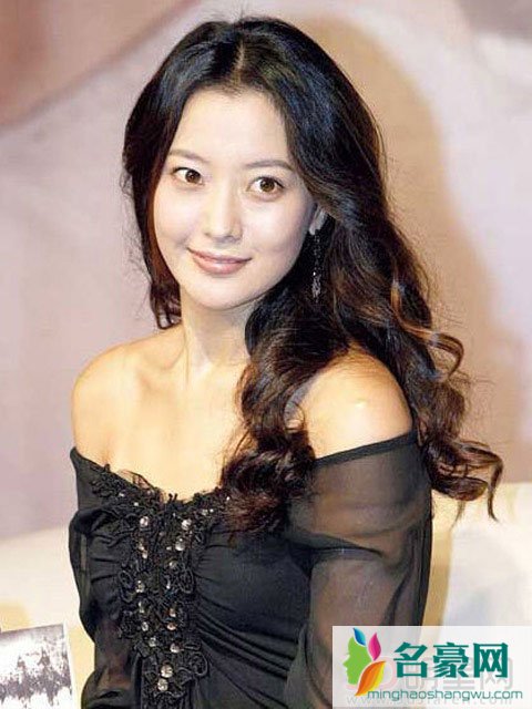 金喜善女儿颜值令人担心 高颜值明星夫妻生的孩子丑