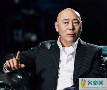 原来李成儒不是光头 大家都被骗了