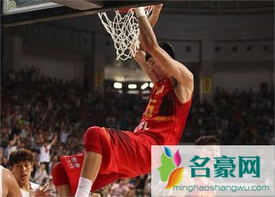 易建联扣篮nba十佳球回顾 易建联nba扣篮集锦图片