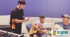 林俊杰遭周杰伦抛弃 留林俊杰独自一人独唱一脸懵