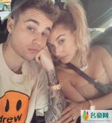 比伯点赞欧阳娜娜 网友大呼：次元壁破了