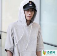 张一山遭粉丝围堵 被粉丝围堵得寸步难行生无可恋