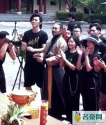 网曝吴秀波复出拍戏 吴秀波现古装戏现场身材略显发福
