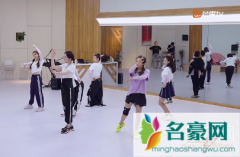 乘风破浪的姐姐鞋子牌子是什么？乘风破浪的姐姐成团后怎么办