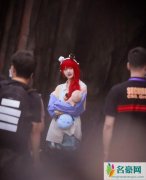 郑爽cos爱丽儿公主 网友直呼：见到真公主了
