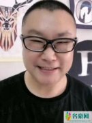 51岁尹相杰复出 身材发福严重笑容灿烂状态好
