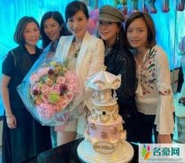 李嘉欣姐姐罕见露面 皮肤光滑紧致保养得当