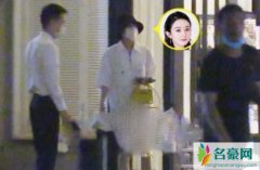 赵丽颖带儿子现身 儿子脑门又高又大可爱呆萌十足