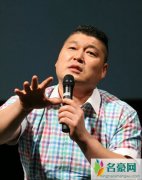 姜虎东妻子李孝珍个人资料及照片 姜虎东与妻子合影