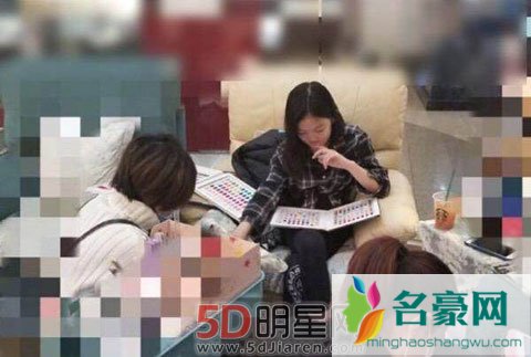 李亚鹏带新女友参加经纪人生日会 偶遇王菲甚是尴尬