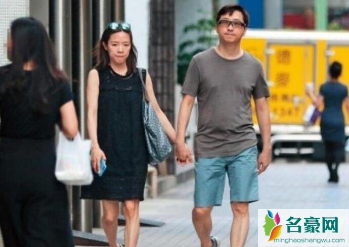 哈林和现任老婆照片