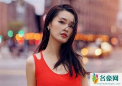 李沁的双眼皮是割的 李沁出道前旧照爆光说是没割谁信