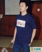 张国荣22年前旧照曝光 模样青涩尽显优雅大气