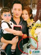 安以轩二胎孕肚首曝光 一家人对镜甜笑画面温馨美满