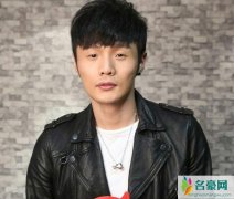 李荣浩叫张艺兴阿莲 两人幽默对话引发众网友爆笑