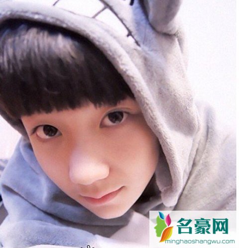 tfboys王源的女朋友是谁叫什么名字 王源的女朋友琪琪接吻图片