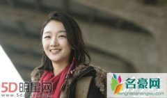 周冬雨为陈可辛庆生 合作两部戏后成朋友