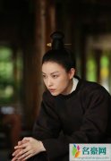 倪妮最美表演发布海报 近在眼前又相隔万里