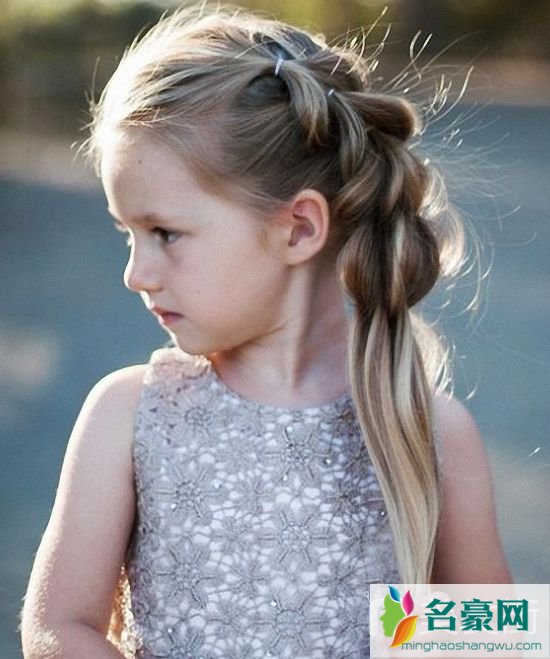 儿童公主发型简单漂亮，气质甜美的小女孩公主扎发发型图片3